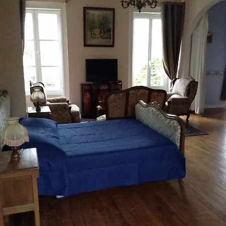 Chateau Des Chevaliers De Grand Tonne Sainte-Croix-Grand-Tonne