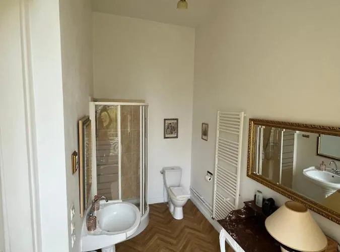 Chateau Des Chevaliers De Grand Tonne * Sainte-Croix-Grand-Tonne