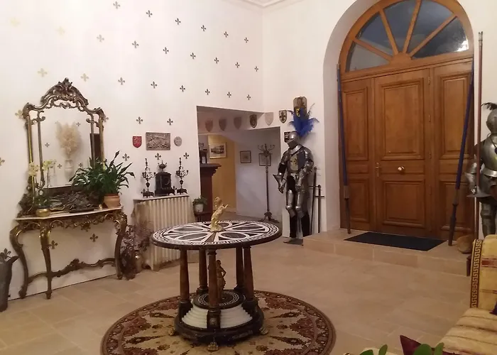 Chateau Des Chevaliers De Grand Tonne