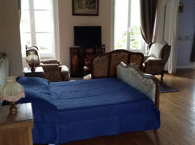 Chateau Des Chevaliers De Grand Tonne Sainte-Croix-Grand-Tonne